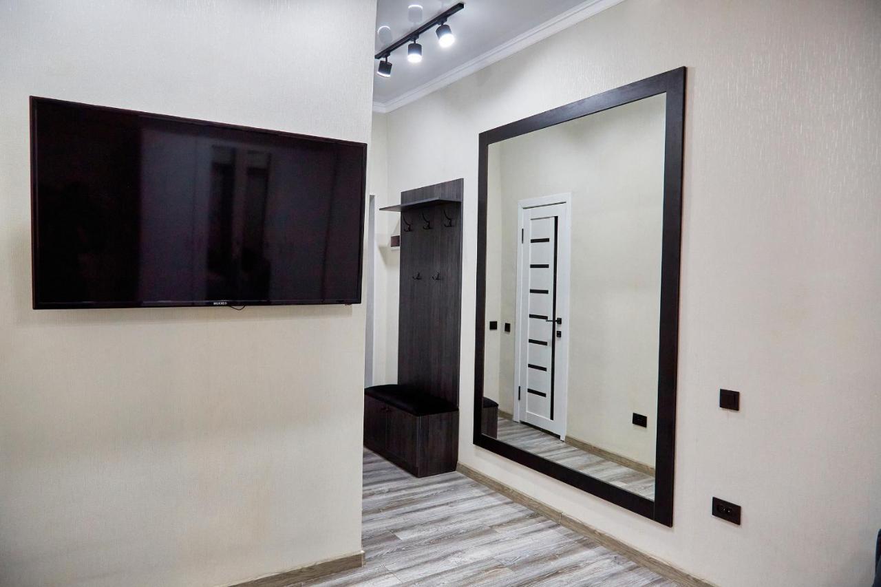 золотой квадрат Apartment *
