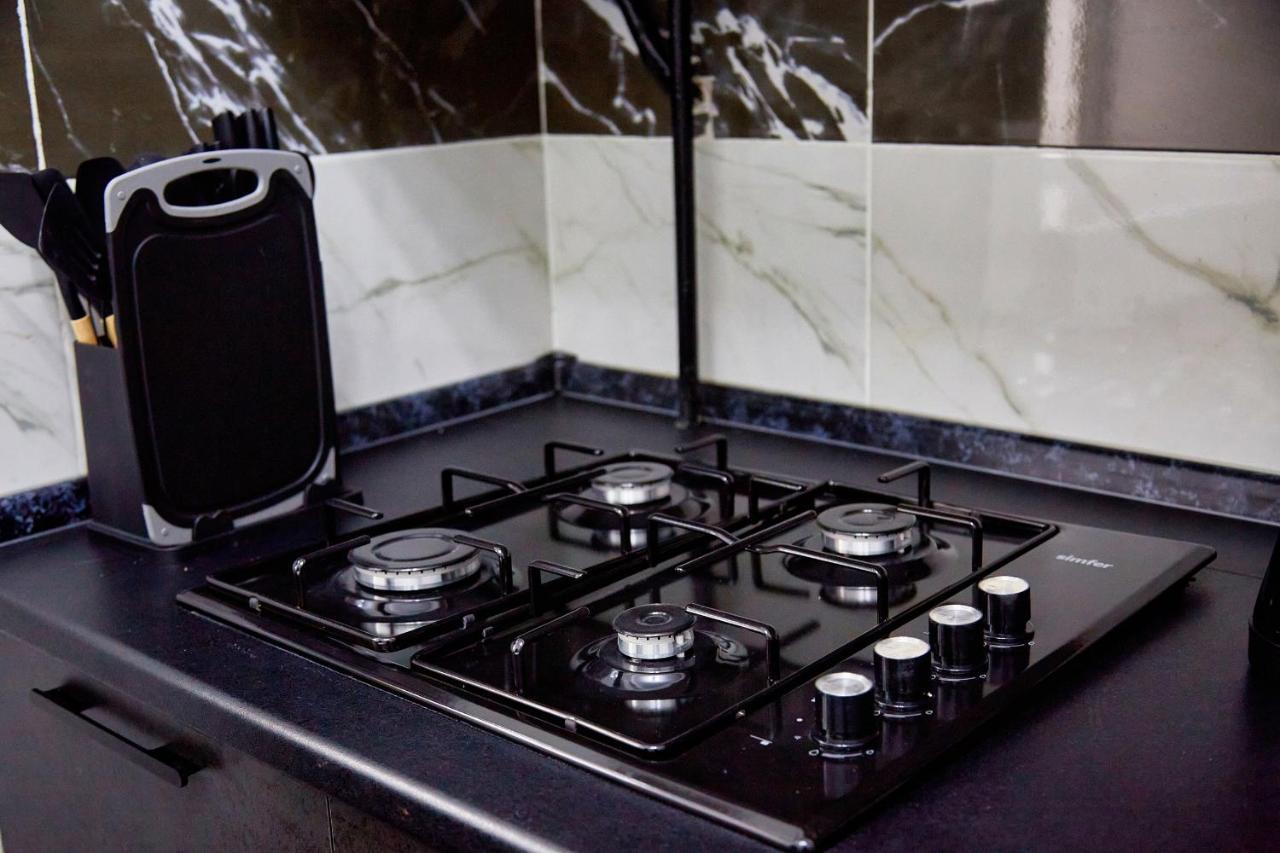 Apartment золотой квадрат Almaty