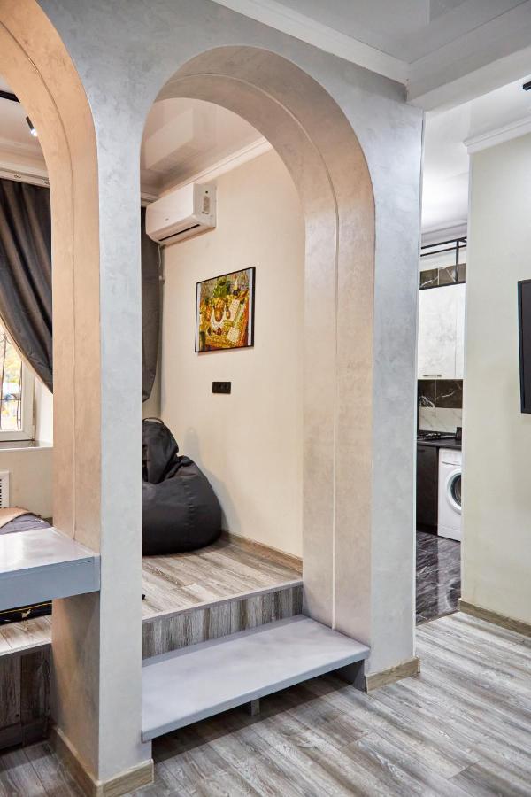 золотой квадрат Apartment *