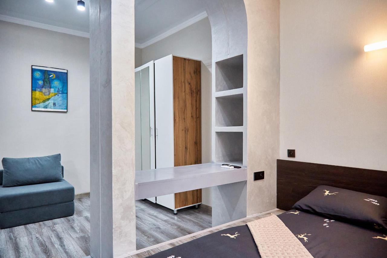 Apartment золотой квадрат Almaty