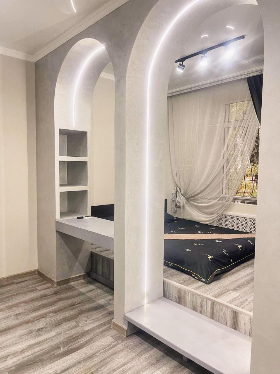 золотой квадрат Apartment *