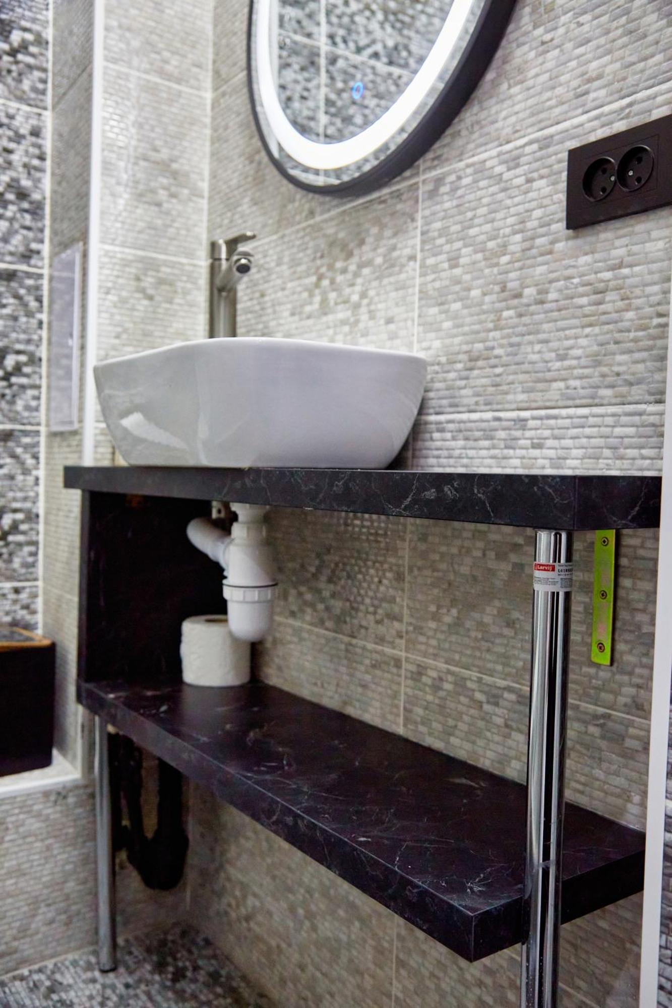 золотой квадрат Apartment *