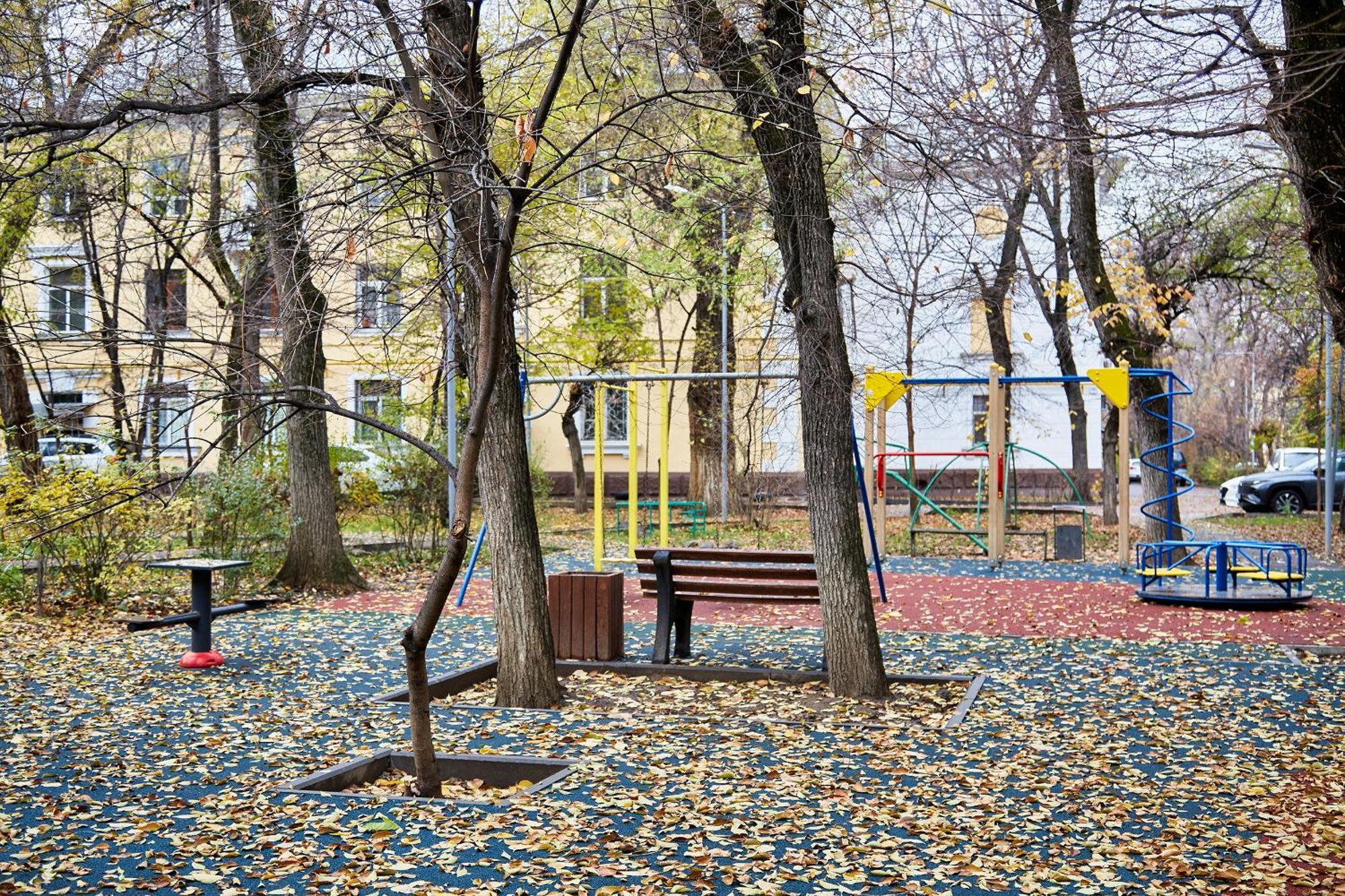 золотой квадрат Almaty